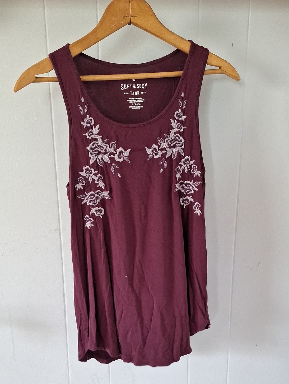 Women's Embroidered Tank Top - Burgundy